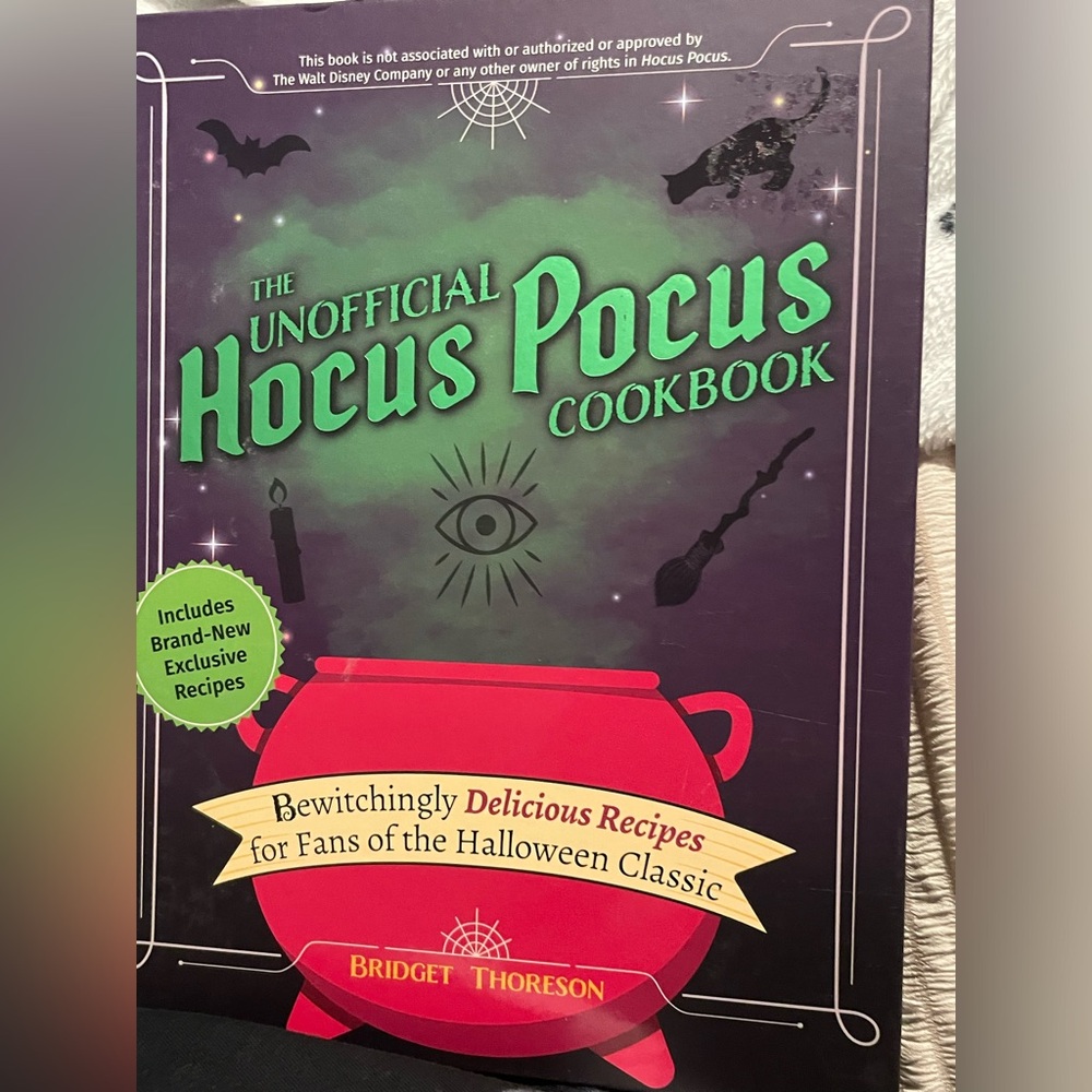 The Unofficial Hocus Pocus Cookbook-Damaged corners Halloween Cookbook